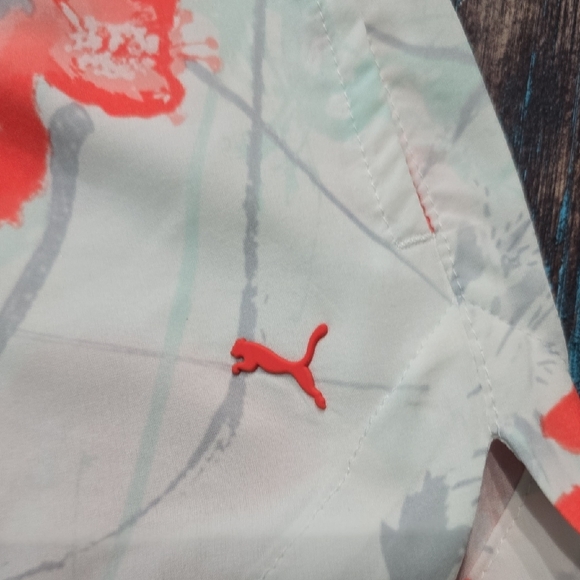 Puma Athletic Shorts White and Red Lightweight Design - Picture 2 of 3